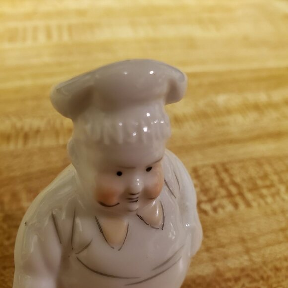 Vintage 1940s Chef Salt & Pepper Shakers Japan MCM Bakers Sunshine Cracker Co. - Picture 8 of 9